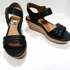 Clarks Black Leather Wedge Sandal Sz. 7.5